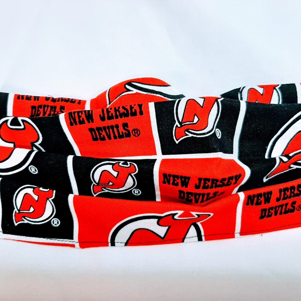 NEW JERSEY DEVILS FACE MASK WITH PROTECTIVE FILTER